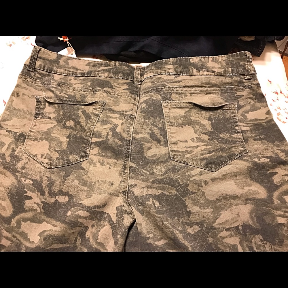 Camo pants